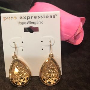 Classes gold earrings